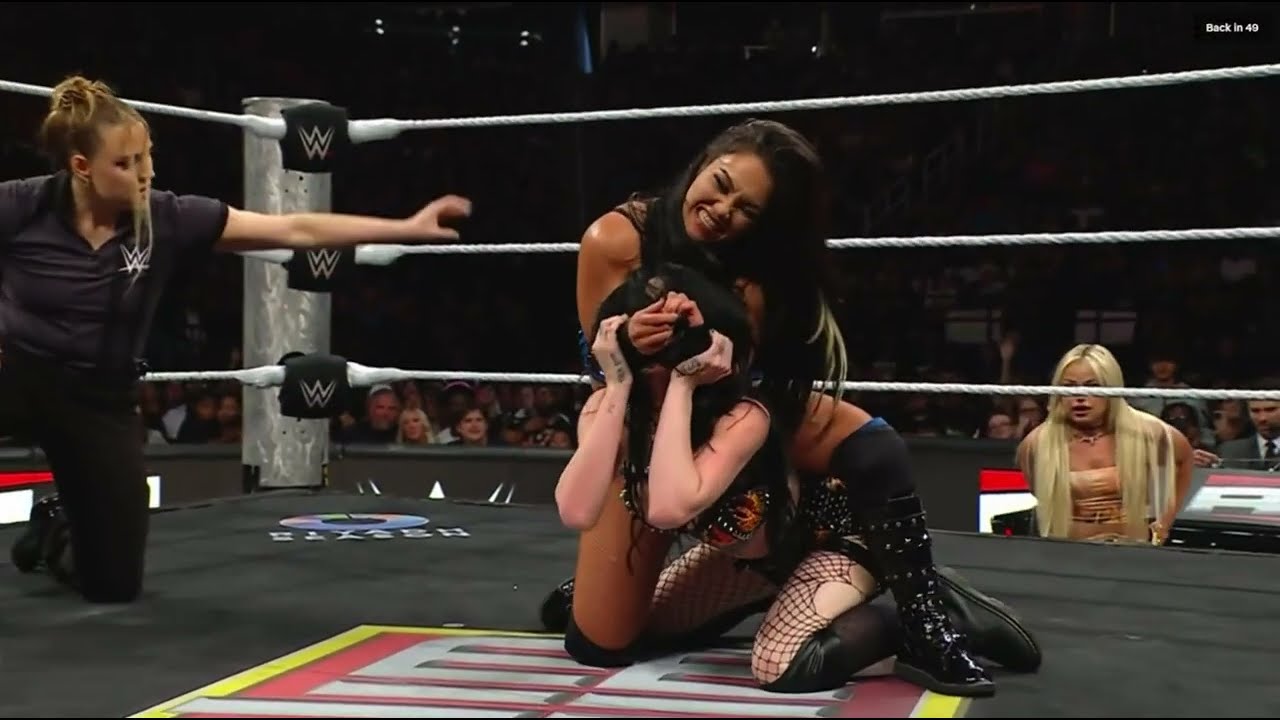 (2/2) Raquel Rodriguez & Roxanne Perez vs Brie Bella & Paige: Raw May 18 2026
