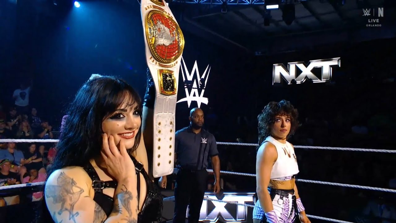 (1/2) Lizzy Rain vs Tatum Paxley: NXT May 19 2026 background