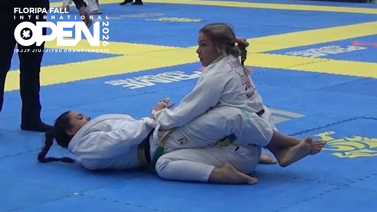 Maria Joia vs Victória Ulrich / Floripa Fall Open 2026 background