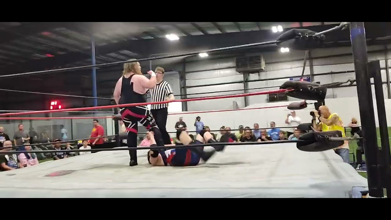 Battle On The Border Night Of Champions X Derek Walls Vs Mike Howard 5-16-2026