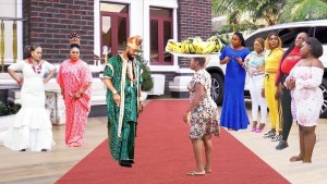The Prince Fell in Love With a Fruit Seller Who Entered the Palace