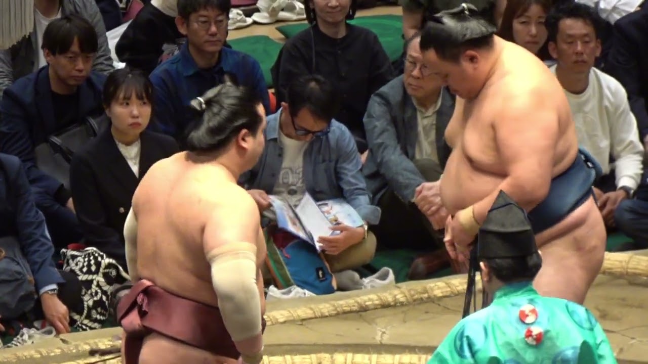 『玉鷲への歓声』玉鷲vs錦富士【大相撲令和8年5月場所】14日目 TAMAWASHI NISHIKIFUJI【SUMO MAY DAY14】2026/05/23 background