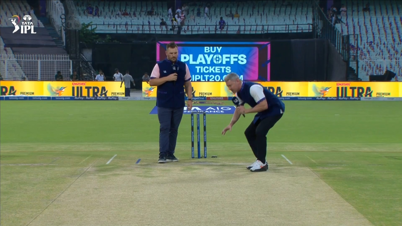IPL 2026 M70: KKR vs DC - Pitch Report background
