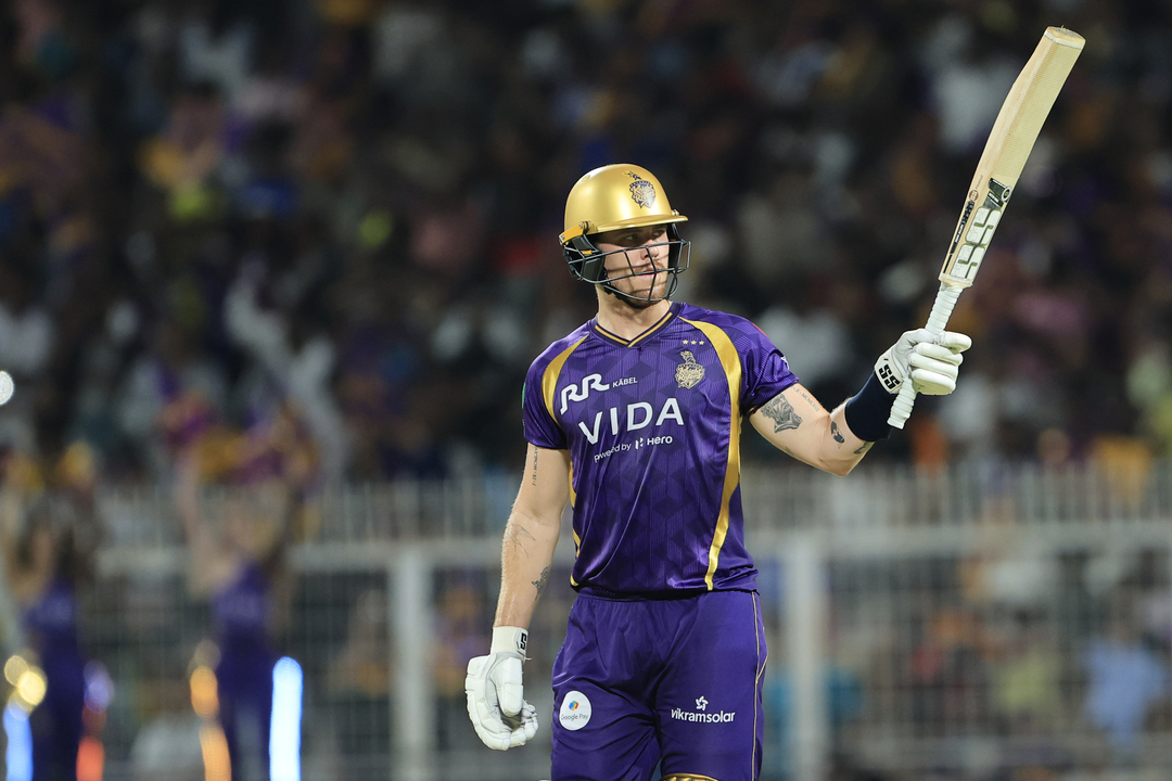 35-ball 93: Fabulous Finn Allen fights fire with fire background