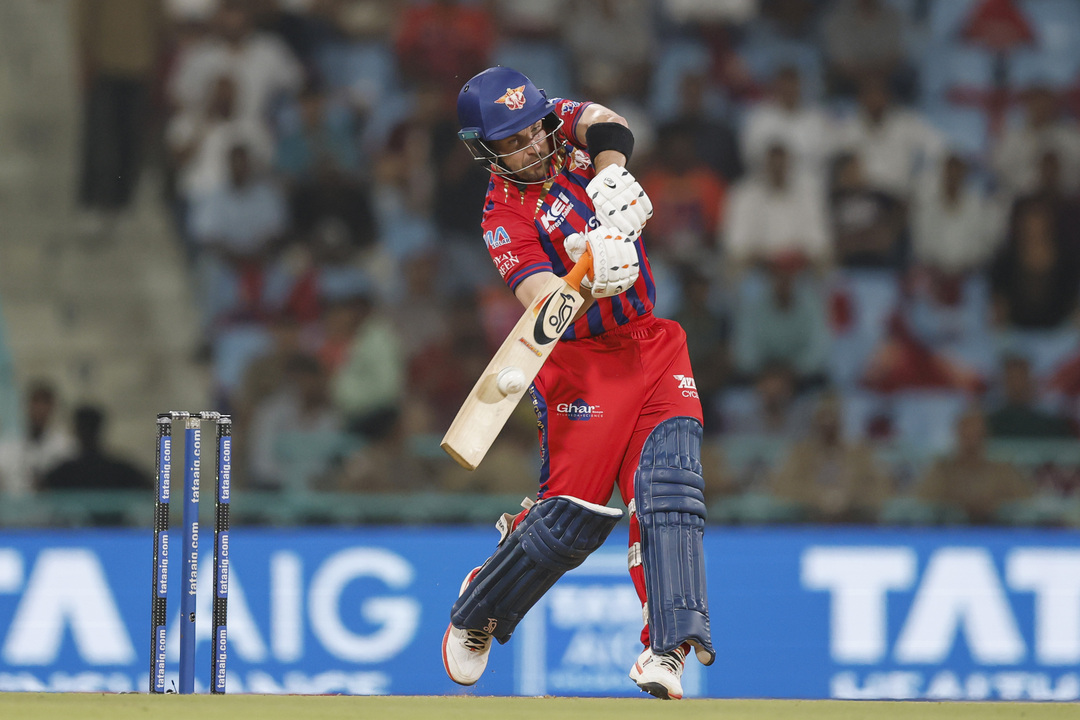 4,4,4,4: Inglis smashes 16 off Arshdeep's opening over background