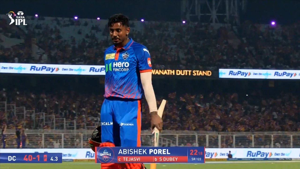 IPL 2026 M70: KKR vs DC - Abishek Porel Wicket background