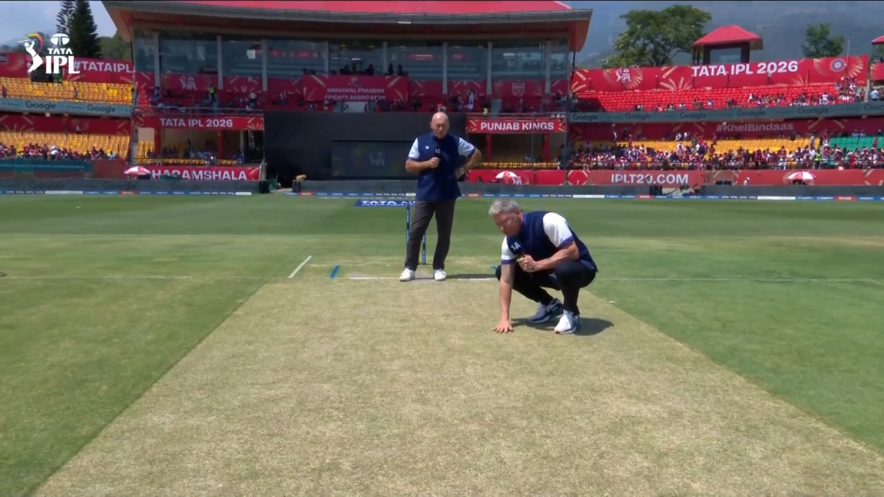 IPL 2026 M61: PBKS vs RCB - Pitch Report background