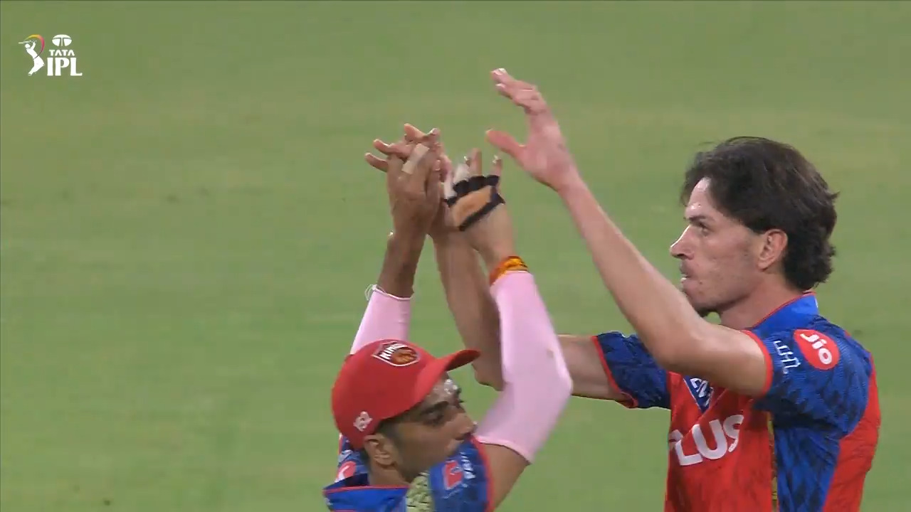 IPL 2026 M68: LSG vs PBKS - Fall of Wickets background