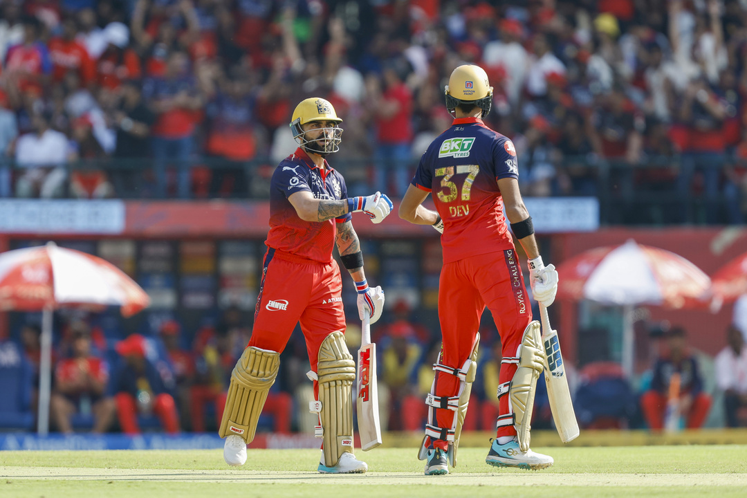 6,4,6: Padikkal-Kohli's Royal welcome to Chahal background