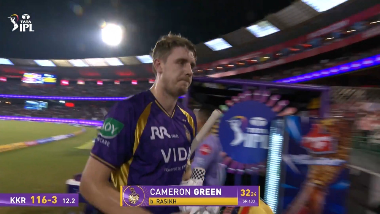 IPL 2026 M57: RCB vs KKR - Cameron Green Wicket background