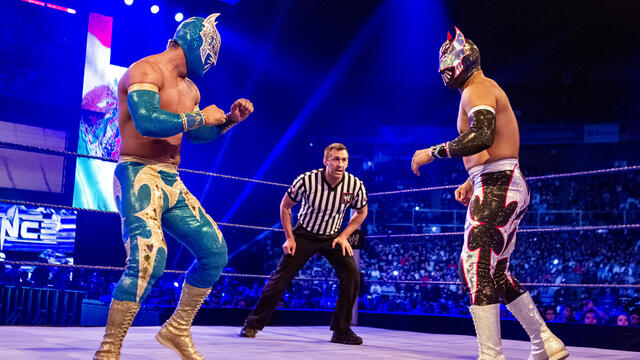 FULL MATCH: Sin Cara vs. Sin Cara | Mask vs. Mask Match: SmackDown, Oct. 21, 2011 background