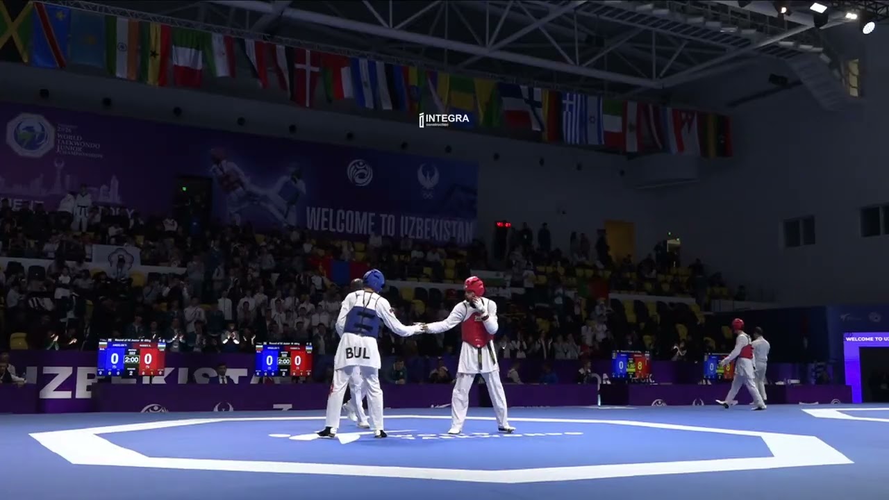 322 Round of 32 M 68kg BUL ANGELOV Y UZB NABIEV A PGM background
