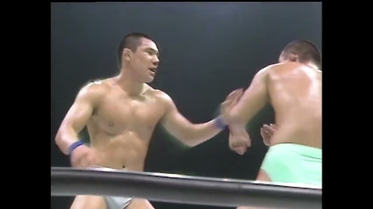 Masahito Kakihara vs Yusuke Fuke (UWF Newborn 8-13-90) background