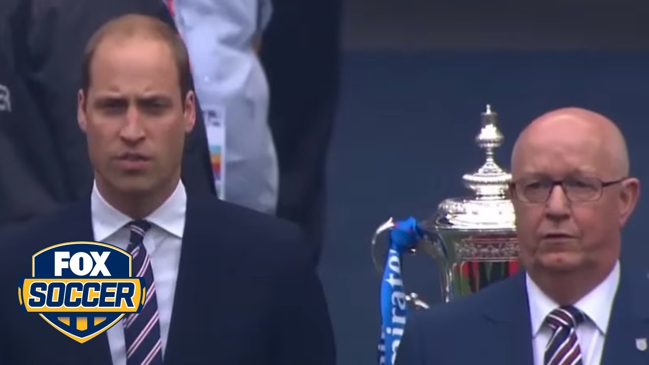 Awkward moment when you miss your cue to sing the national anthem | 2015-16 FA Cup background