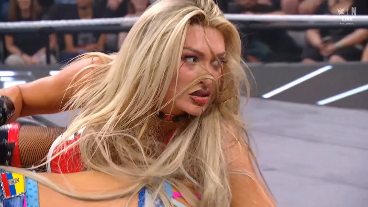 (2/2) Izzi Dame vs Lola Vice: NXT May 26 2026 background