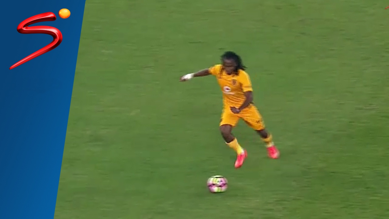 Siphiwe Tshabalala scores another worldie at Soccer City - Kaizer Chiefs vs Free State Stars backdrop