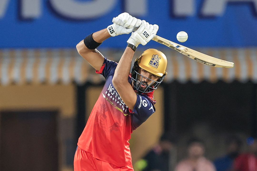 Devdutt Padikkal shows intent with 30(19) background
