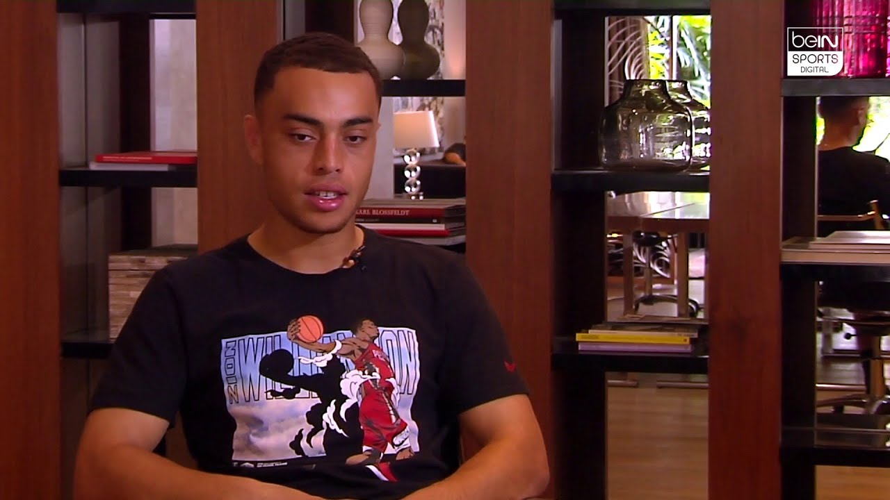 Sergiño Dest - "It is An Honor to be the First American in FC Barcelona" background