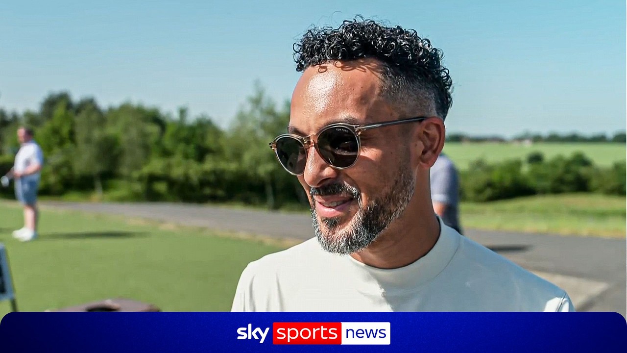 Theo Walcott backs Arsenal to win the Champions League and discusses England's 2026 World Cup squad!