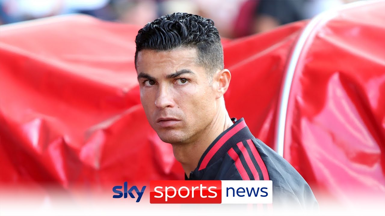 Cristiano Ronaldo dropped for Manchester United's trip to Chelsea after leaving Tottenham game background