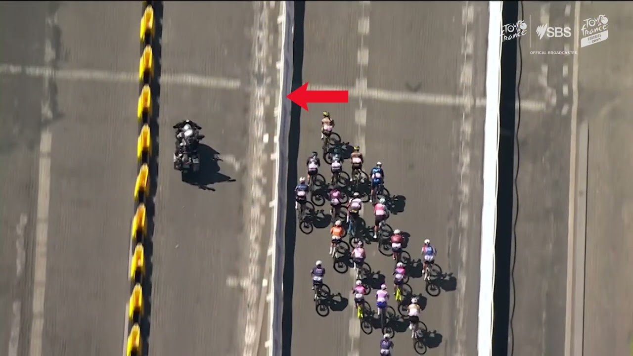 The moment that cost Vos yellow - Tour de France Femmes - The Finale with Mark Renshaw background