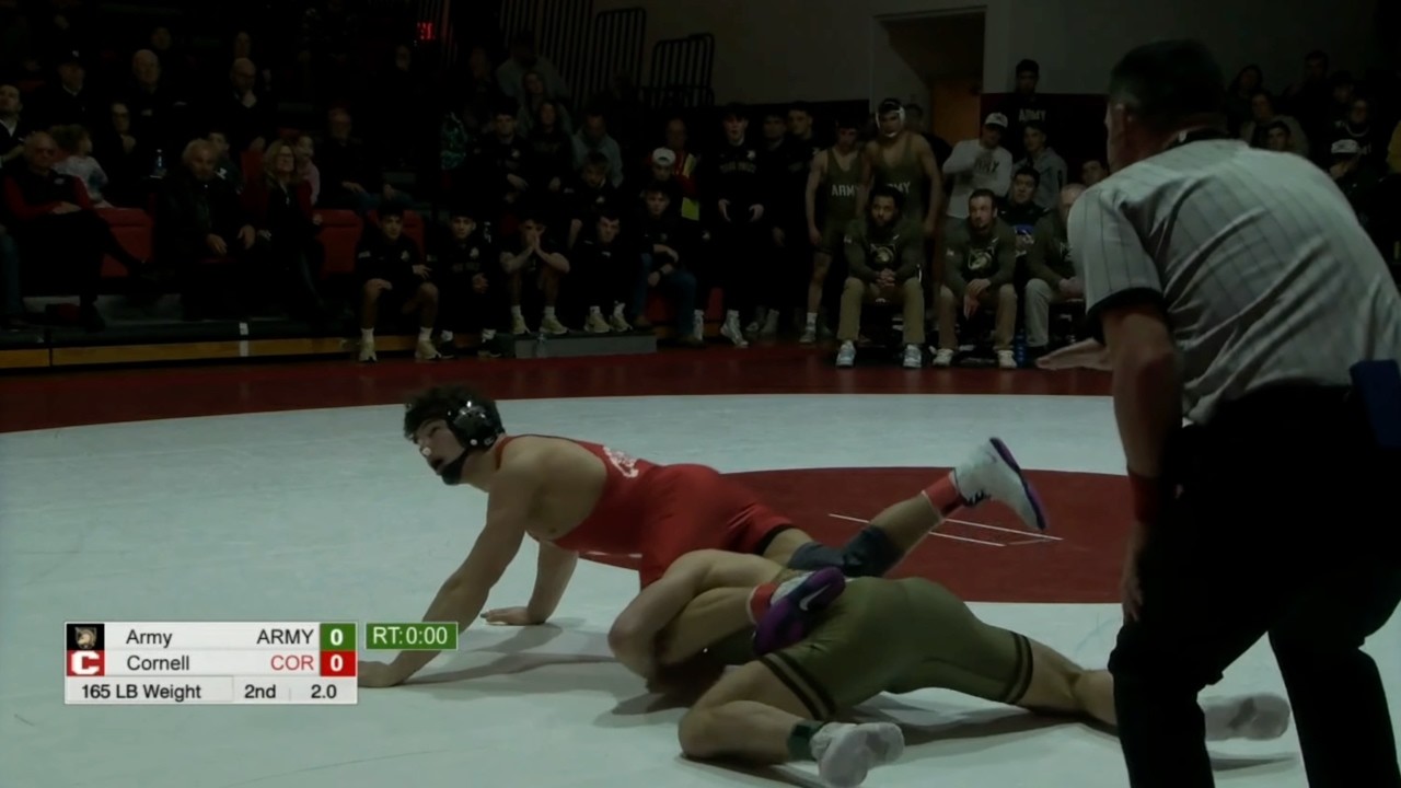 165lbs Gunner Filipowicz (Army) vs Louis Cerchio (Cornell) background