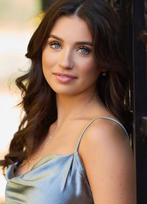 Annabelle Abramov portrait