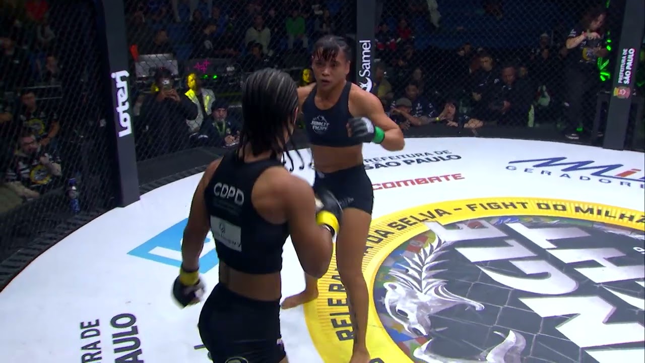 JUNGLE FIGHT 150 l BIANCA SATTELMAYER X ISA ARAUJO