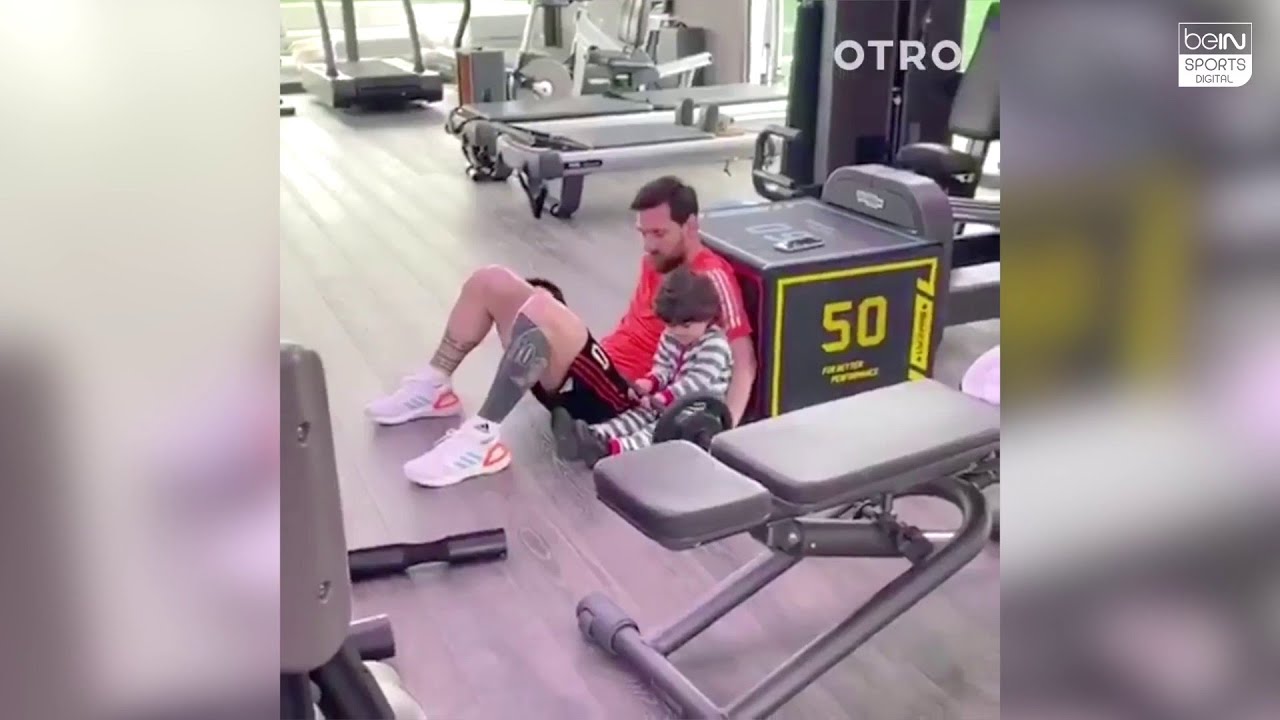 Así vive Messi su cuarentena en casa background