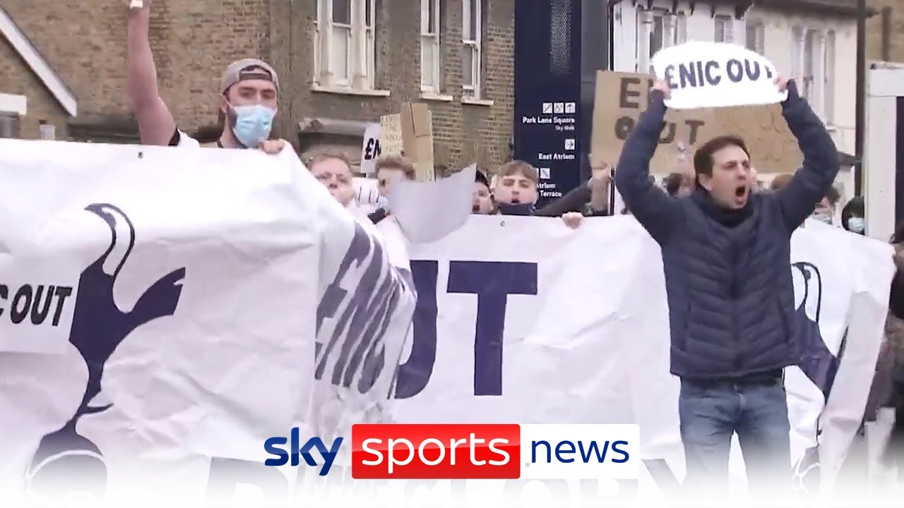 'Levy Out' protests at Tottenham Hotspur stadium ahead of match against Southampton