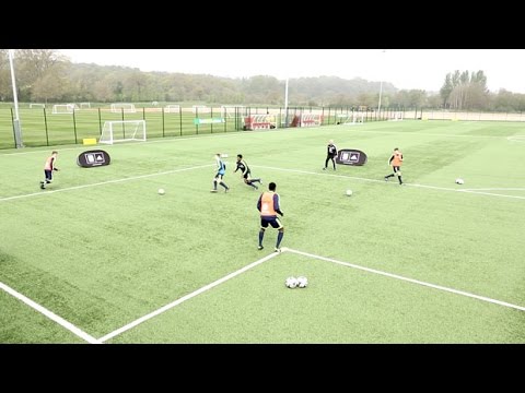 How to pass like Xavi | Soccer passing drill background
