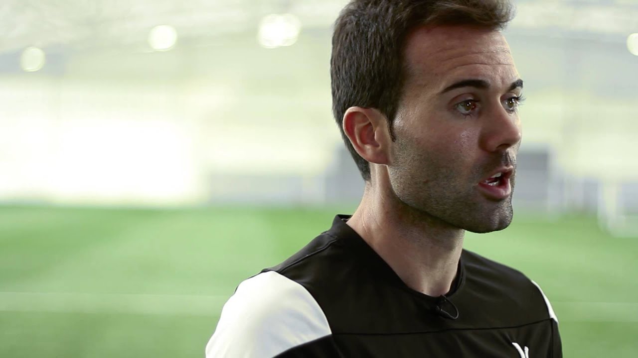 Learn how to play the pressing game | Soccer training drill | Nike Academy background