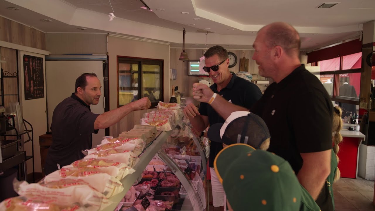 French Connection: Jean de Villiers and Schalk Burger try order meat for the braai in Toulon