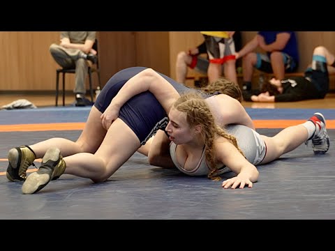 U20 Kätlin Reinhold (EST) vs Elisabeth Pikki (EST) 68kg. Women girls youth wrestling tournament background