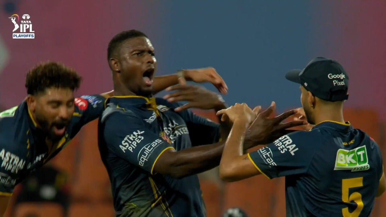 IPL 2026 Q2: GT vs RR - Fall of Wickets