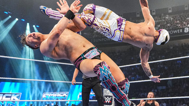Axiom earns home country win against The Miz: SmackDown, May 29, 2026 background