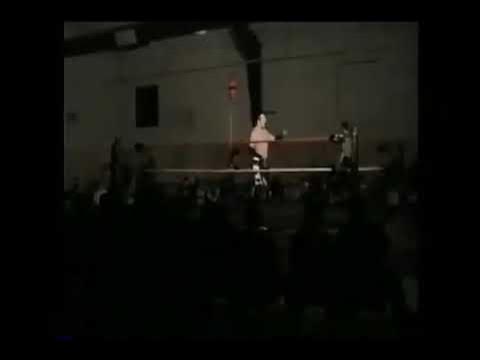 The Maine State Icon vs Heartstopper Chase San Antone in a Lobster buoy on a Pole Match