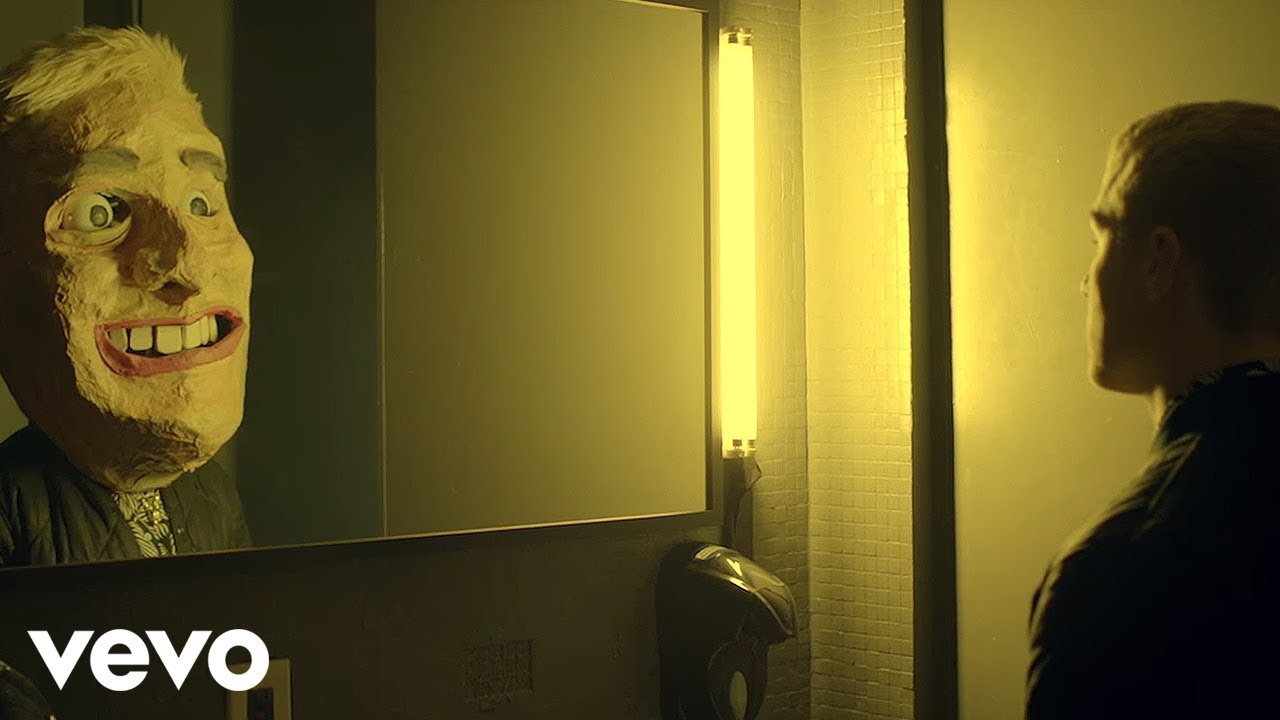 Mike Posner - I Took A Pill In Ibiza (Seeb Remix) (Explicit) background