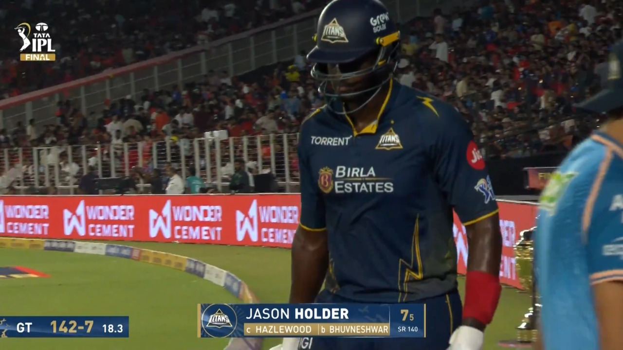 IPL 2026 Final: RCB vs GT - Jason Holder Wicket background