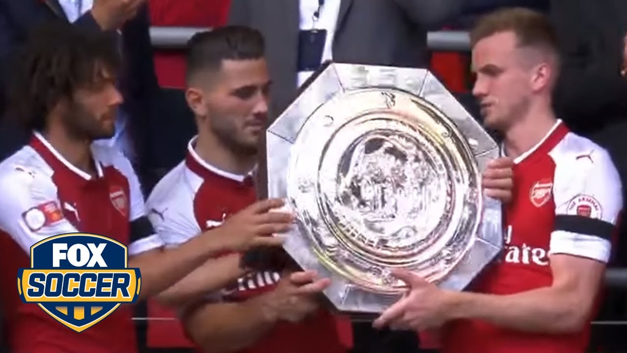Arsenal celebrate with the trophy | 2017 FA Community Shield background