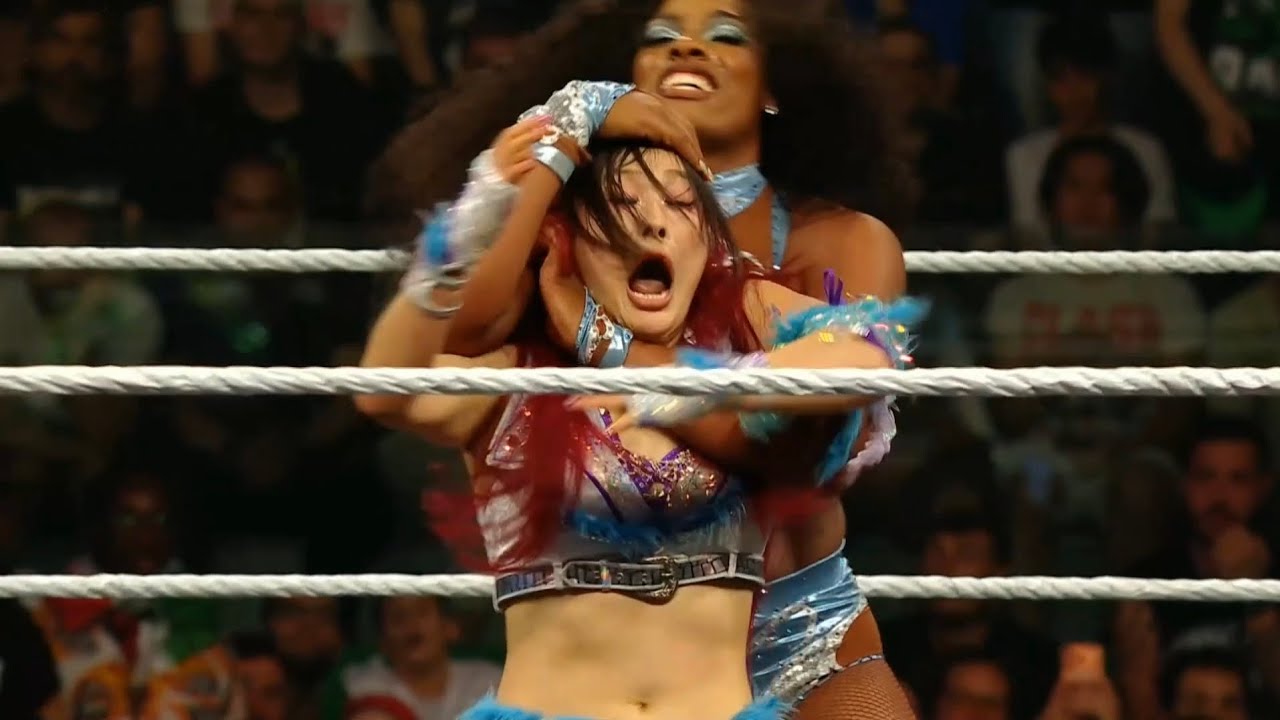 (2/2) Roxanne vs Iyo vs Giulia vs Lash: Raw June 1 2026 background