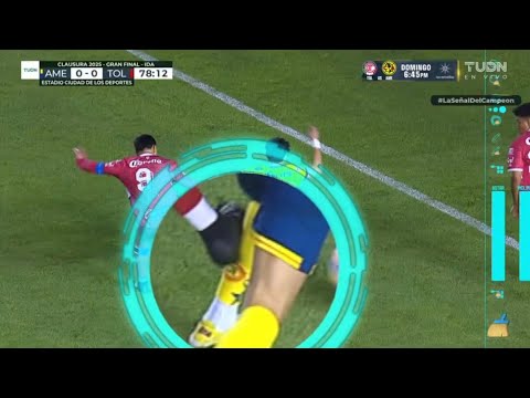 Club América on the receiving end of bad calls for once? #futbolamericas backdrop