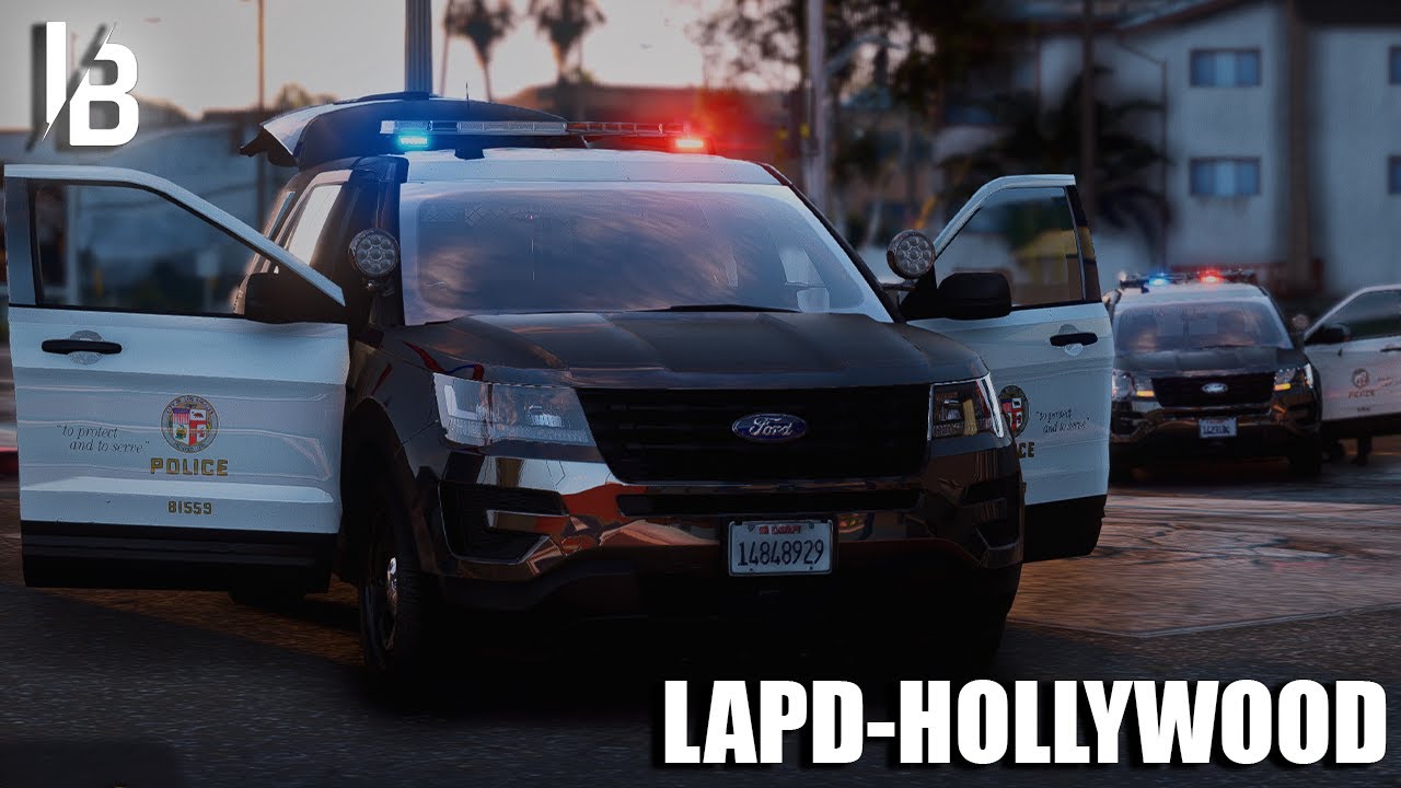 LAPD Hollywood Division in SERIOUS FiveM RP Server.. background