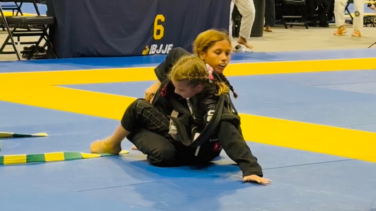 GIRL EXECUTE PERFECT BUMP SWEEP background