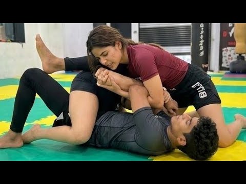 🔥 Girl vs Boy Grappling Fight 😱 | Ultimate Mat Battle 💪 | Intense Wrestling Moments 🔥 backdrop