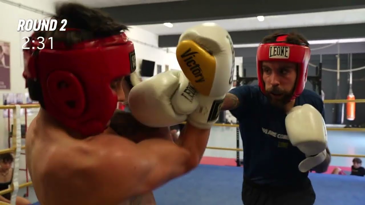 PRIMO SPARRING DURO - Pugilato 66 kg - Il suo primo vero test: sparring duro verso il debutto