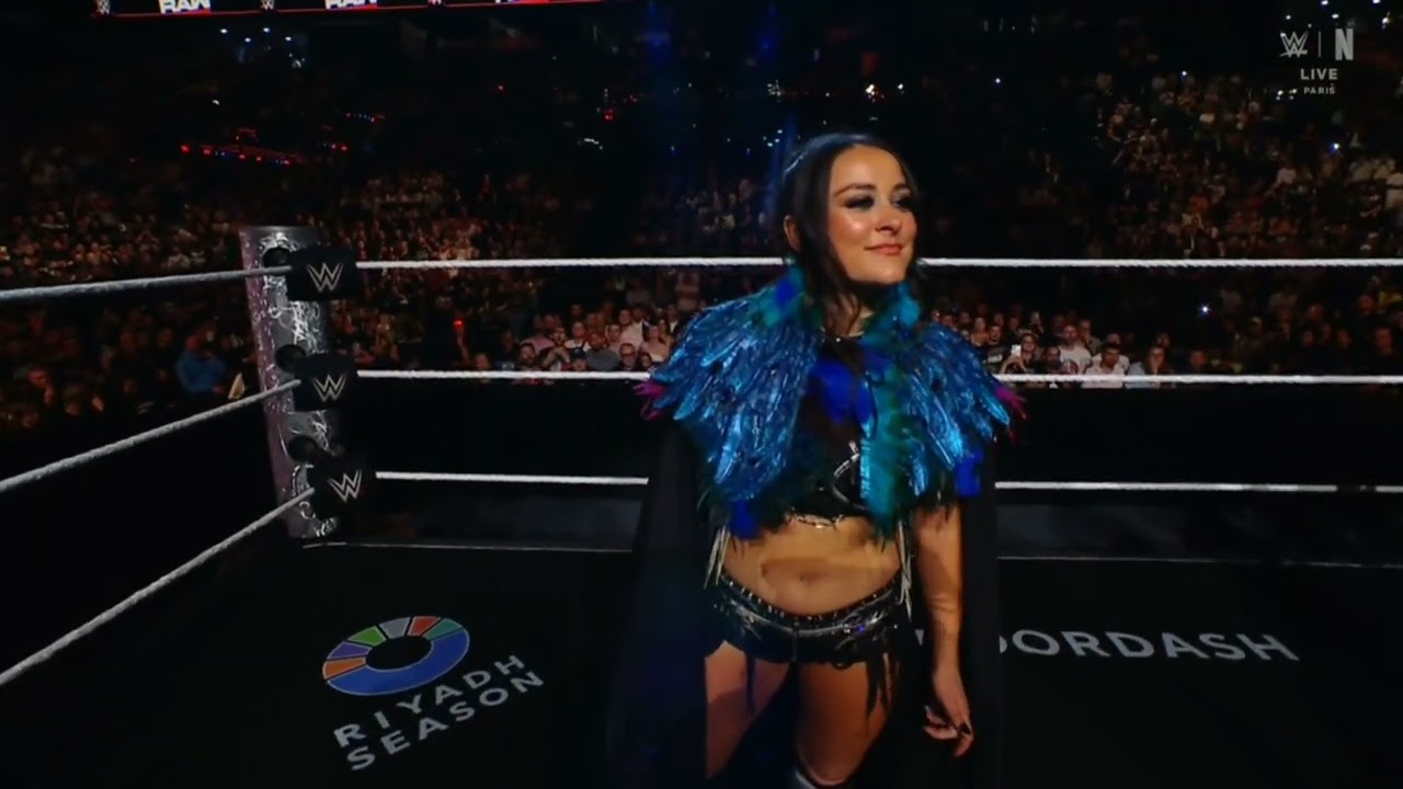 WWE RAW SOL RUCA VS LYRA VALKYRIA 06/08/26 background