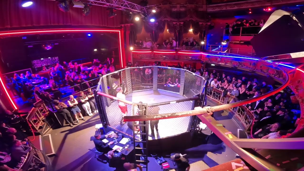 LONDON | ULTRA MMA | THE MONKEY VS THE ALBO