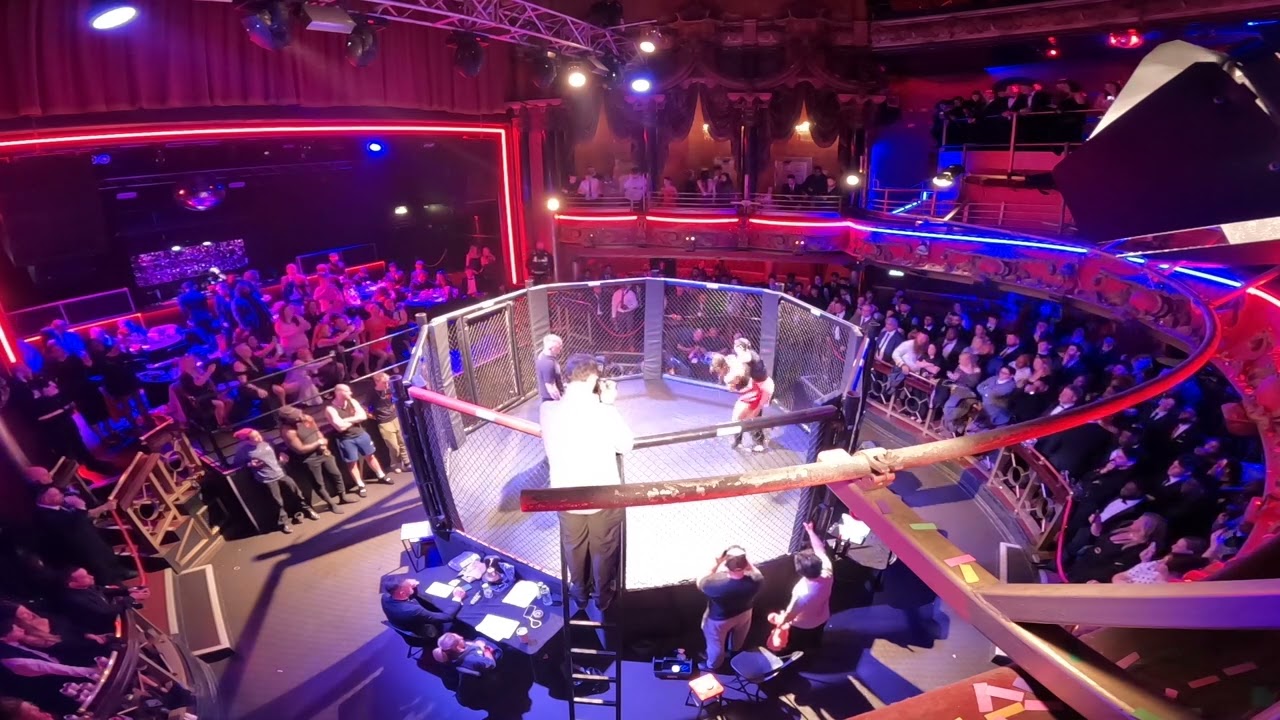LONDON | ULTRA MMA | ADELE 'THE BUTCHER' VS BLUE MERSEY