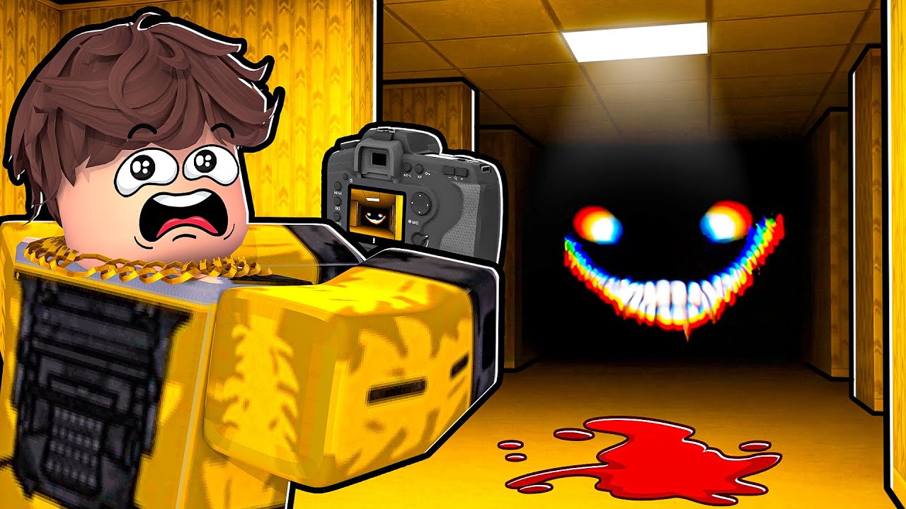 I Escaped The BACKROOMS in Roblox..